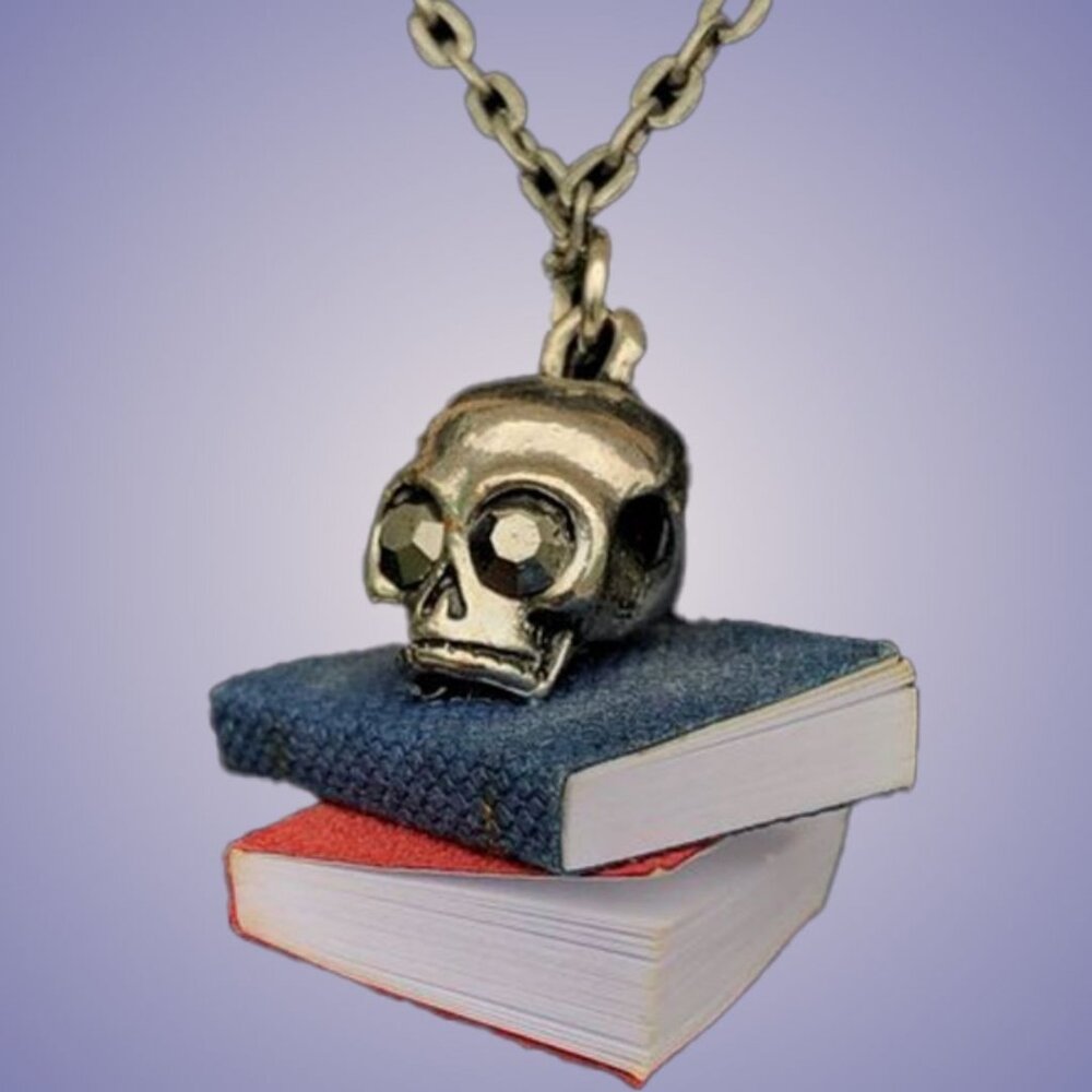Gothic Hamelt Necklace